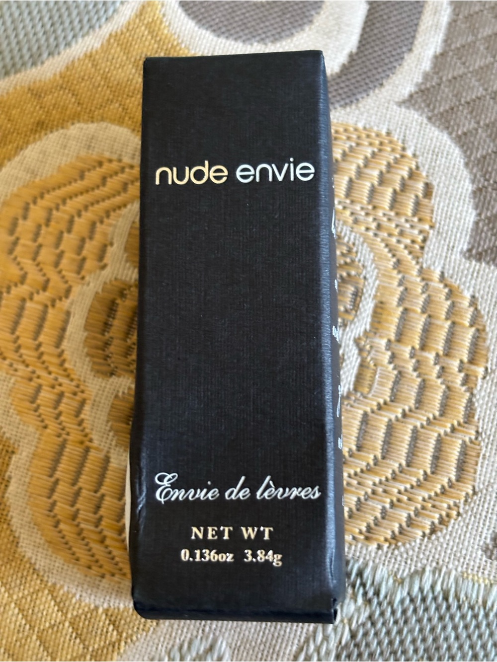 Nude envie attitude, luxury lipstick